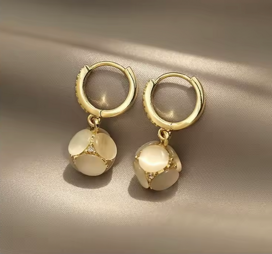 18K Gold Elegant Opal Stud Earrings for Women